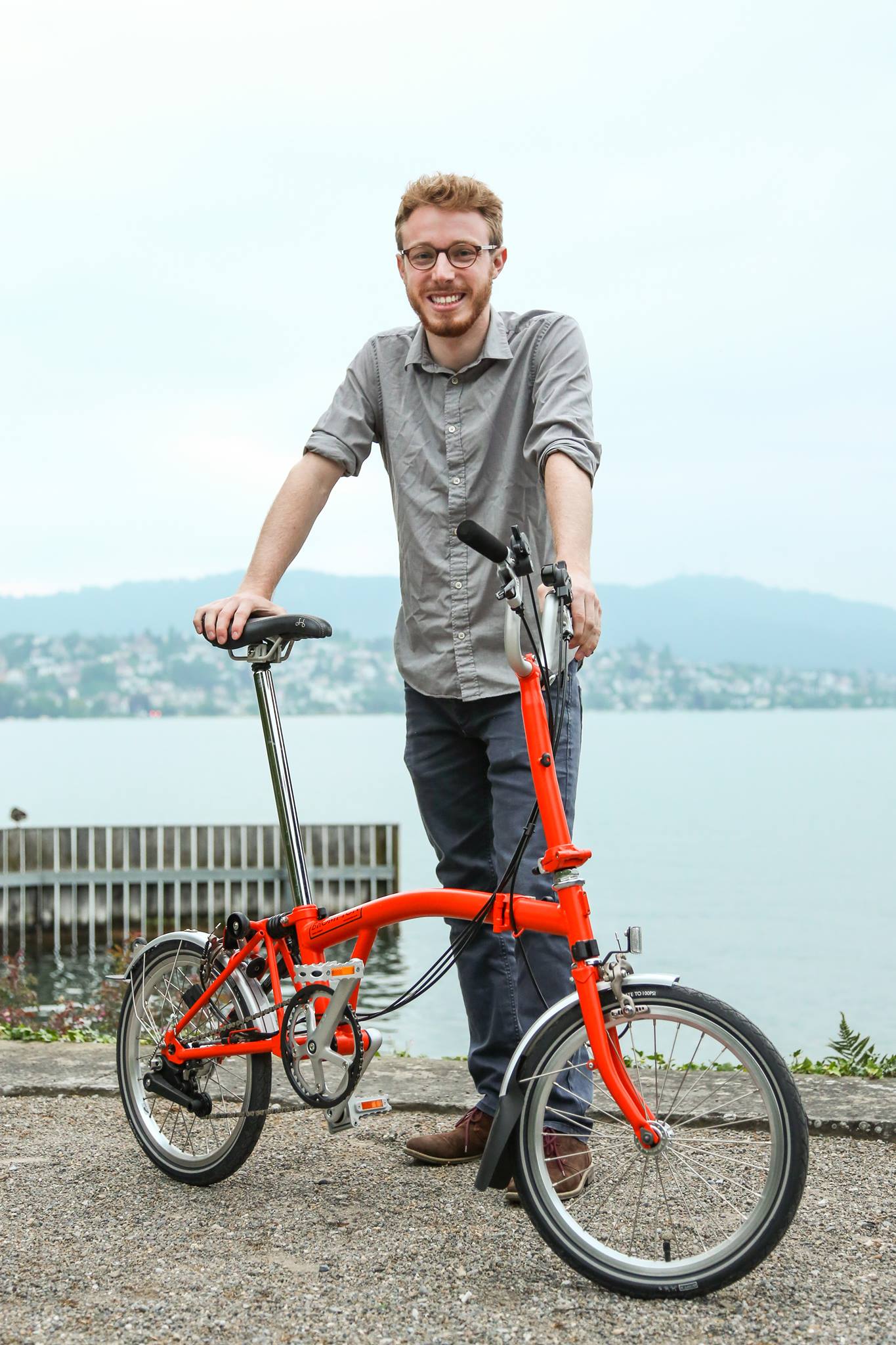 Glücklicher neuer Brompton Besitzer!